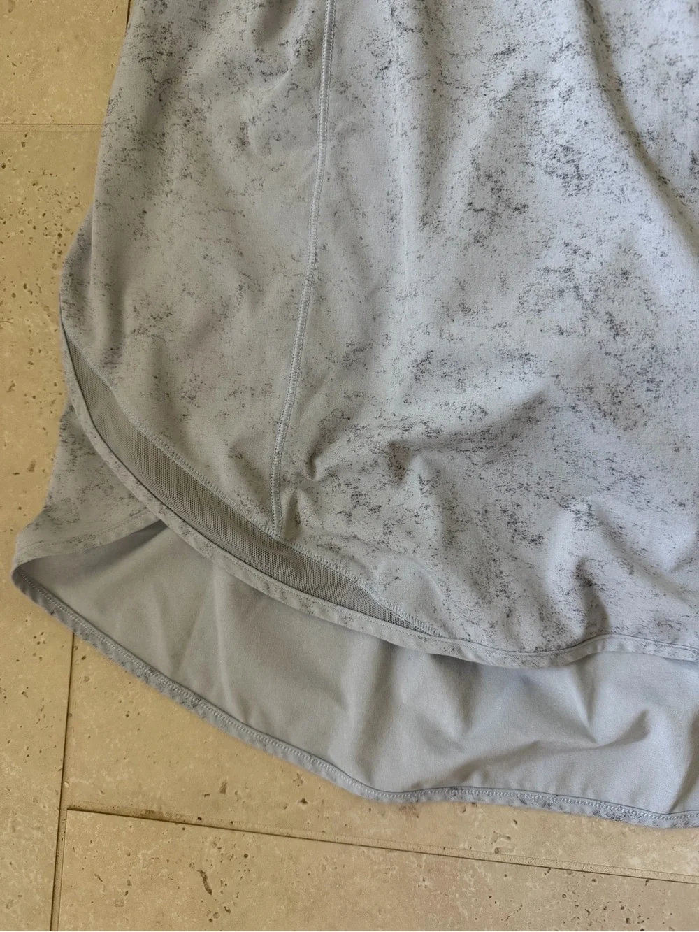 lululemon athletica Light Gray Speckled High-Low Athletic Skirt